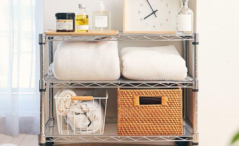 玄関に置くロータイプのラックの画像