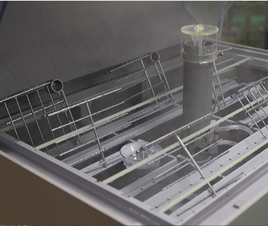 JIS規格に基づき、72時間の塩水噴霧テストを行う